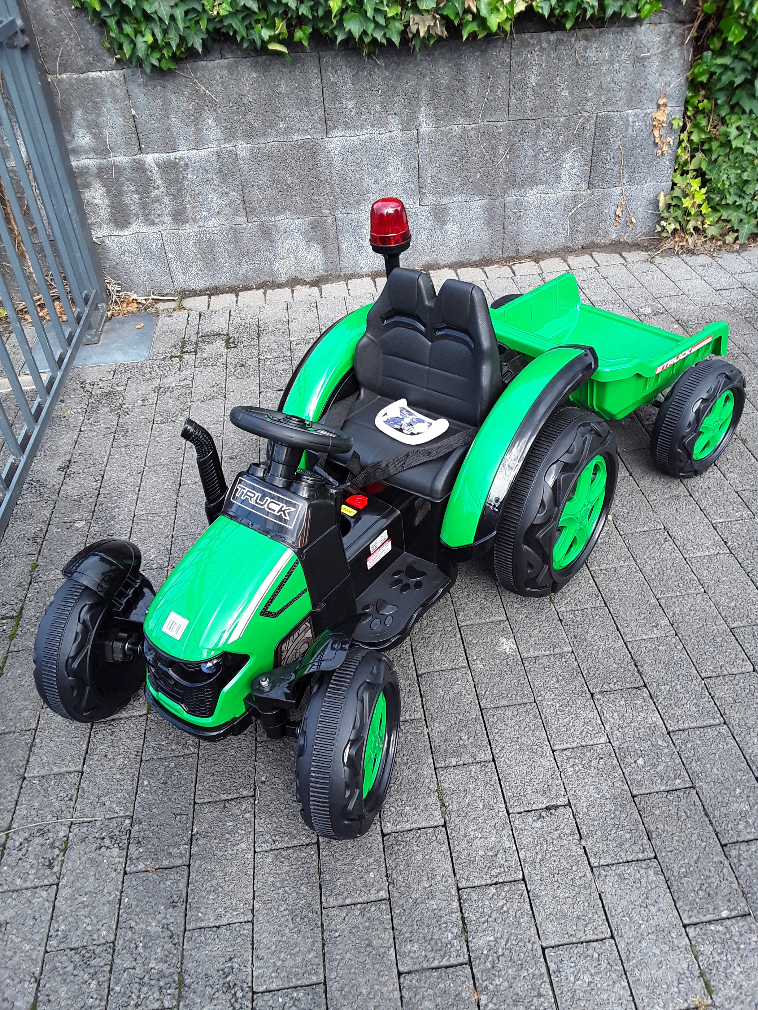 Kinder Elektro Traktor mit Alarm 2X35W 12V 7Ah 2.4G RC inkl. Anhänger, E-FAHRZEUGE, Markus BikeShop