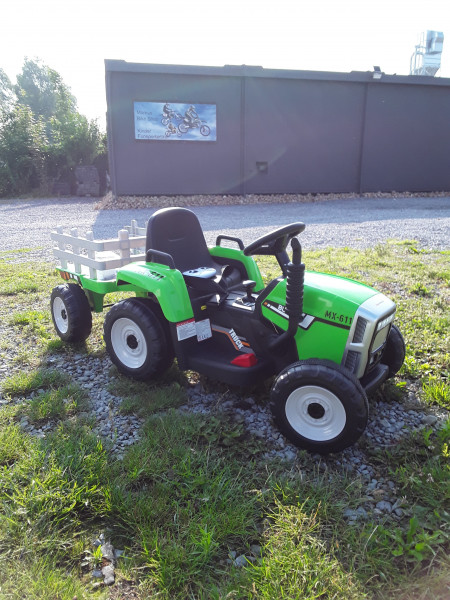 Kinder Traktor 12v mit Anhänger